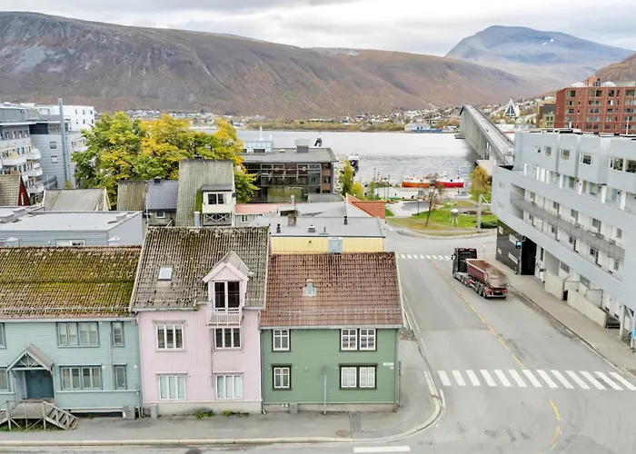 2-bedroom By The Bridge *