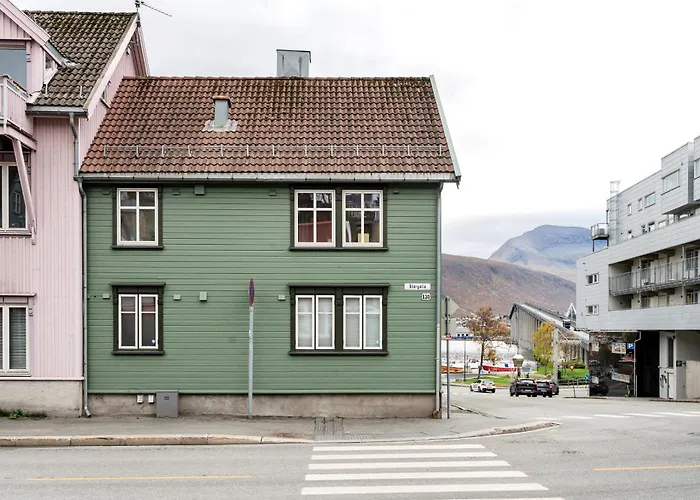 2-bedroom By The Bridge *