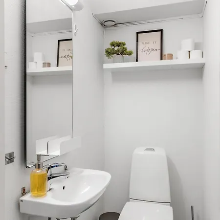 2-bedroom By The Bridge Apartment