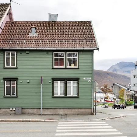 2-bedroom By The Bridge *